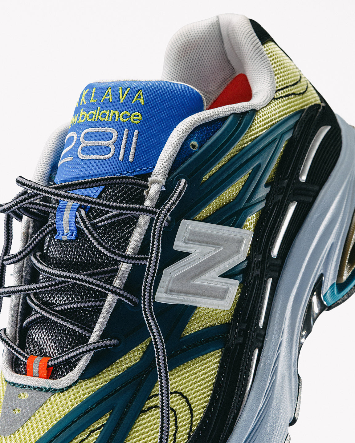 BAKLAVA x NEW BALANCE 2811 "MIKROČPSKE"