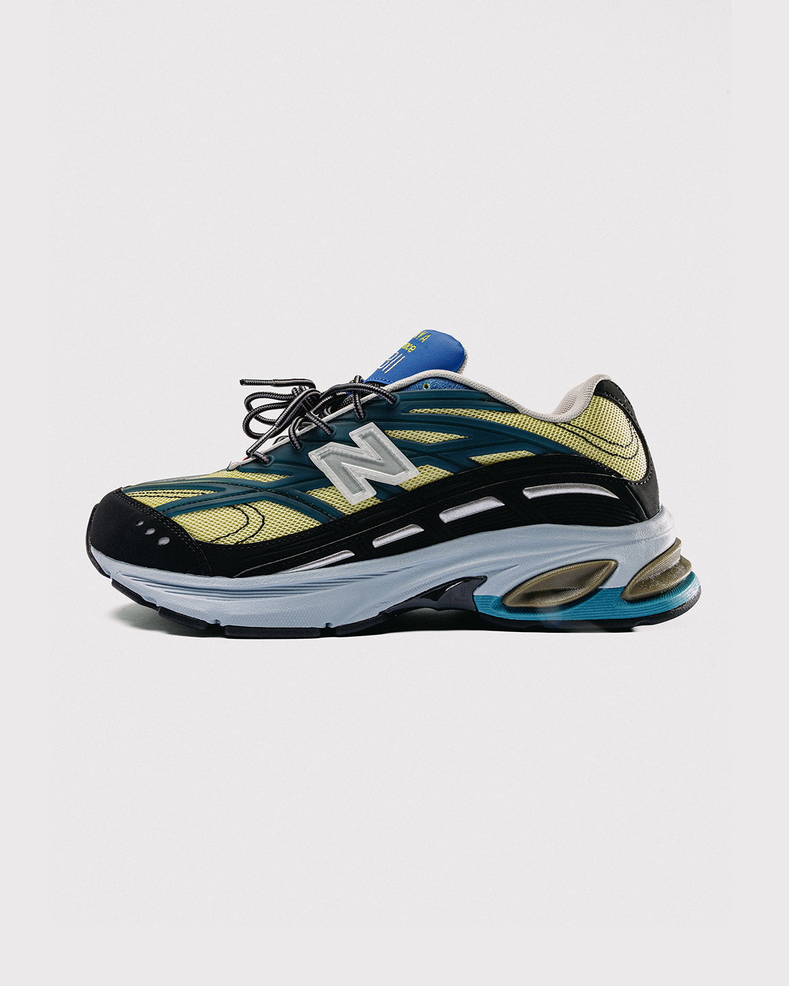 BAKLAVA x NEW BALANCE 2811 "MIKROČPSKE"