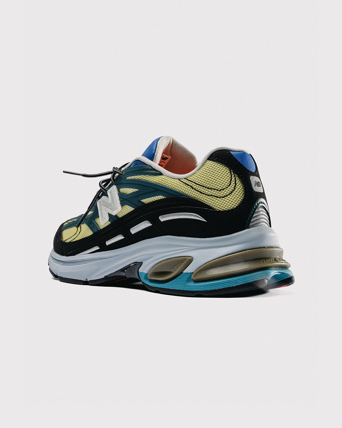 BAKLAVA x NEW BALANCE 2811 "MIKROČPSKE"